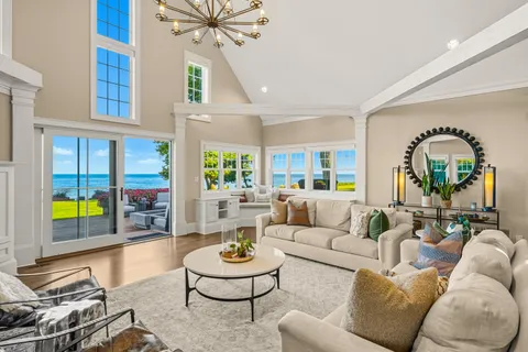 $5,775,000 | 8100 North Beach Drive, Fox Point, WI 53217