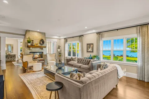 $5,775,000 | 8100 North Beach Drive, Fox Point, WI 53217