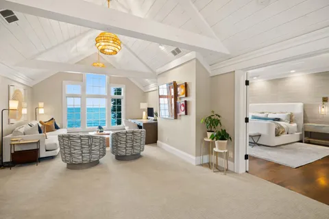 $5,775,000 | 8100 North Beach Drive, Fox Point, WI 53217