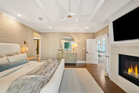 $5,775,000 | 8100 North Beach Drive, Fox Point, WI 53217