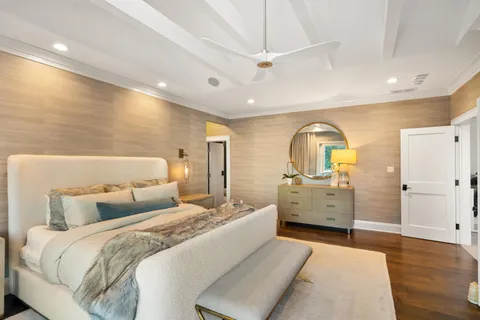 $5,775,000 | 8100 North Beach Drive, Fox Point, WI 53217