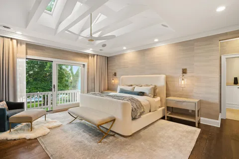 $5,775,000 | 8100 North Beach Drive, Fox Point, WI 53217