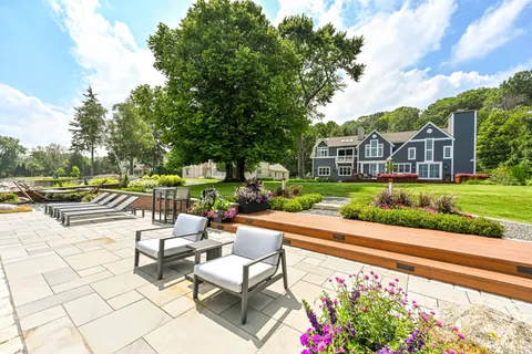 $5,775,000 | 8100 North Beach Drive, Fox Point, WI 53217