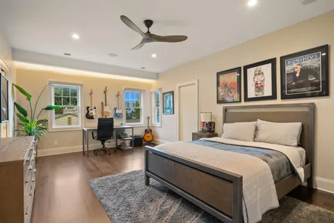 $5,775,000 | 8100 North Beach Drive, Fox Point, WI 53217