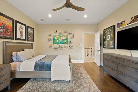 $5,775,000 | 8100 North Beach Drive, Fox Point, WI 53217