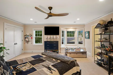 $5,775,000 | 8100 North Beach Drive, Fox Point, WI 53217