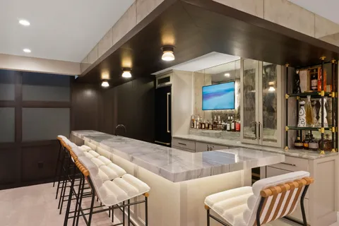 $5,775,000 | 8100 North Beach Drive, Fox Point, WI 53217