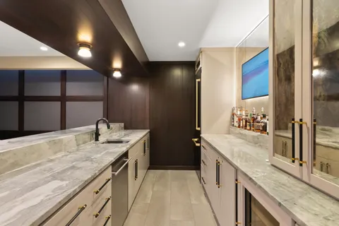 $5,775,000 | 8100 North Beach Drive, Fox Point, WI 53217