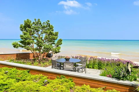 $5,775,000 | 8100 North Beach Drive, Fox Point, WI 53217