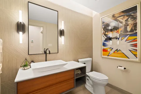 $5,775,000 | 8100 North Beach Drive, Fox Point, WI 53217