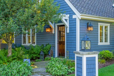 $5,775,000 | 8100 North Beach Drive, Fox Point, WI 53217