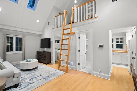 $5,775,000 | 8100 North Beach Drive, Fox Point, WI 53217