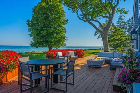 $5,775,000 | 8100 North Beach Drive, Fox Point, WI 53217