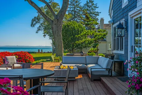 $5,775,000 | 8100 North Beach Drive, Fox Point, WI 53217