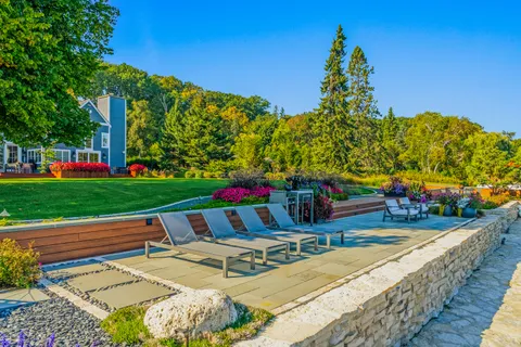 $5,775,000 | 8100 North Beach Drive, Fox Point, WI 53217