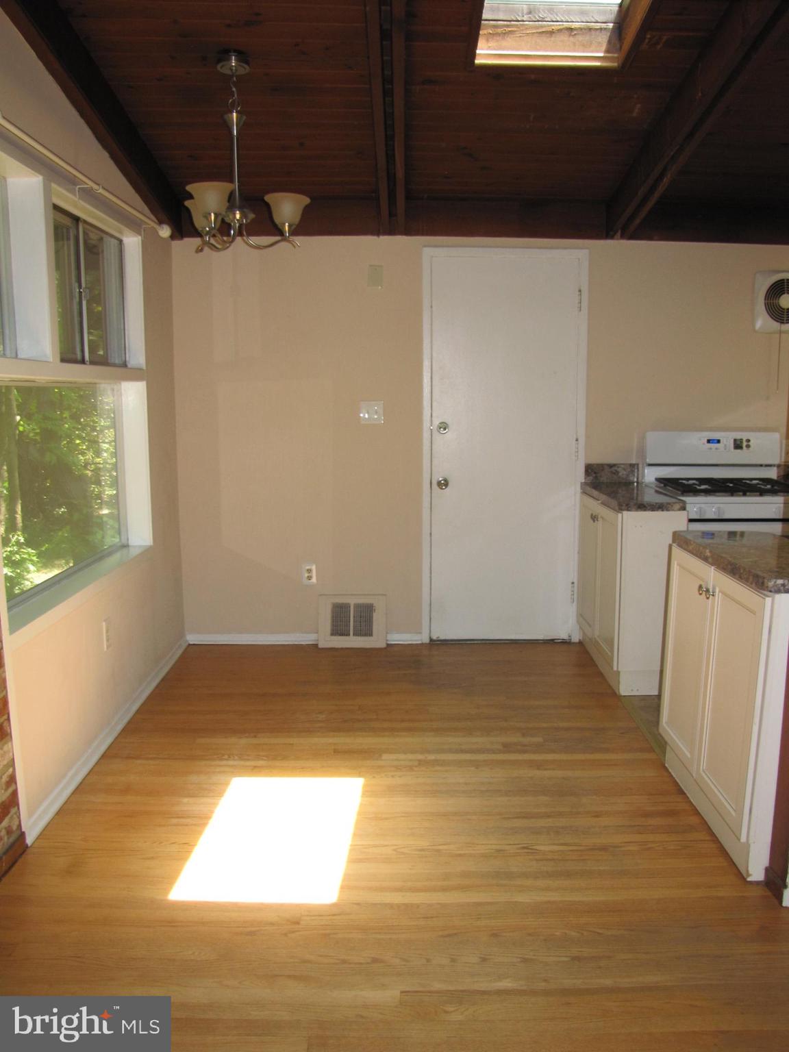 2901 Pine Spring Road Falls Church, VA 22042 - Photo 14 of 24