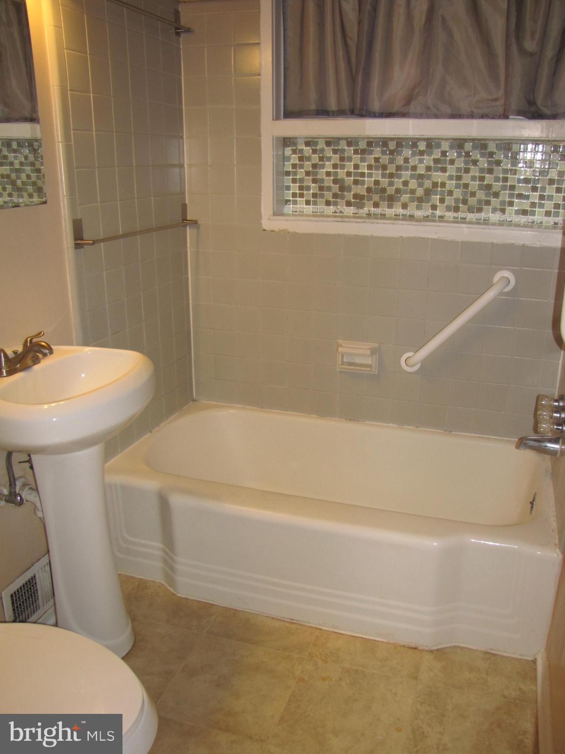 2901 Pine Spring Road Falls Church, VA 22042 - Photo 15 of 24