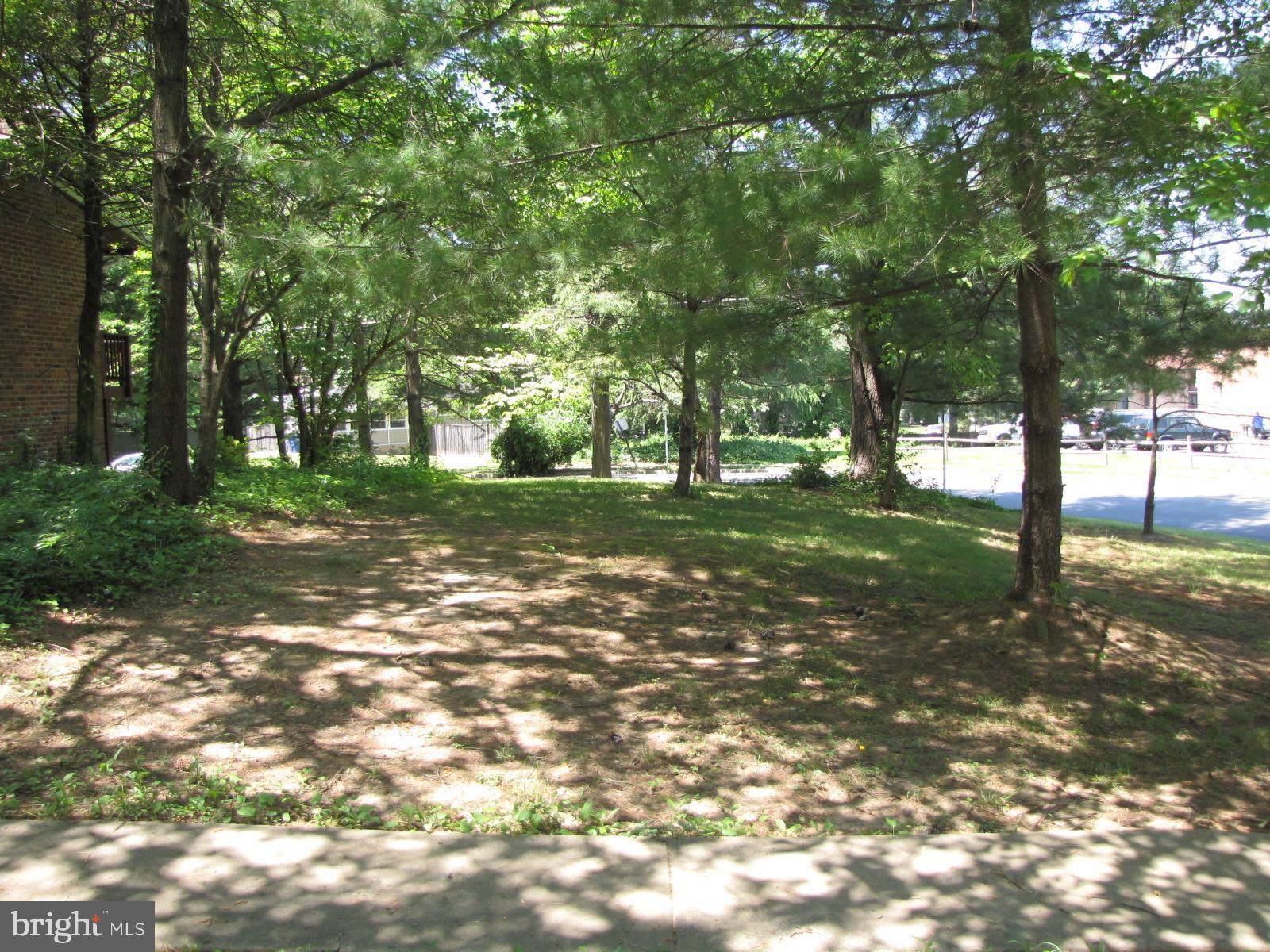 2901 Pine Spring Road Falls Church, VA 22042 - Photo 5 of 24
