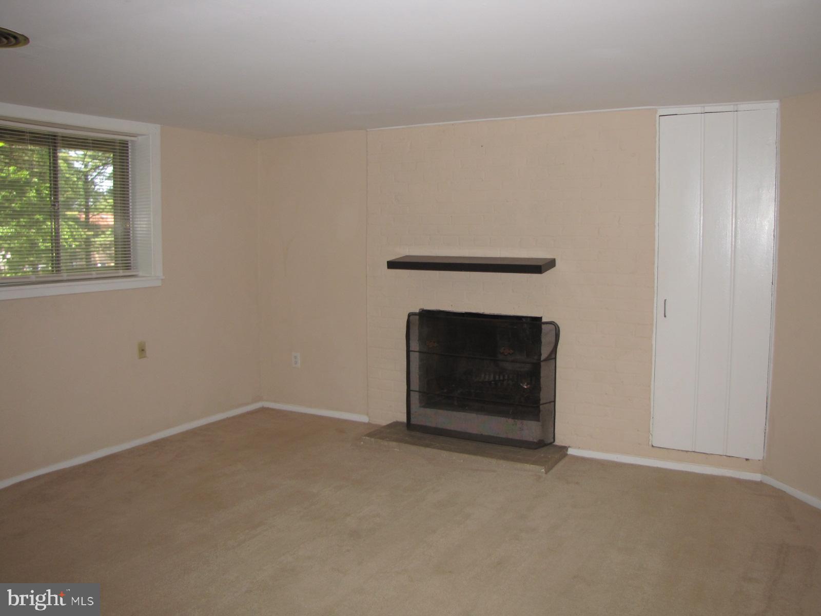 2901 Pine Spring Road Falls Church, VA 22042 - Photo 6 of 24