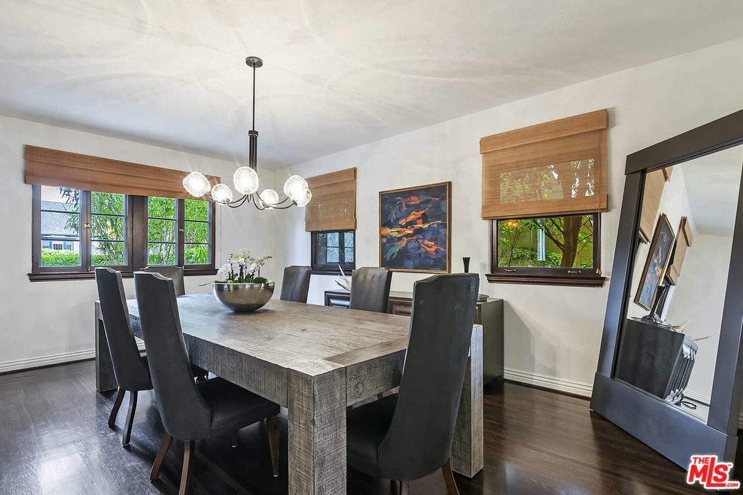 801 South Muirfield Road Los Angeles, CA 90005 - Photo 16 of 36 Gallery Image 16