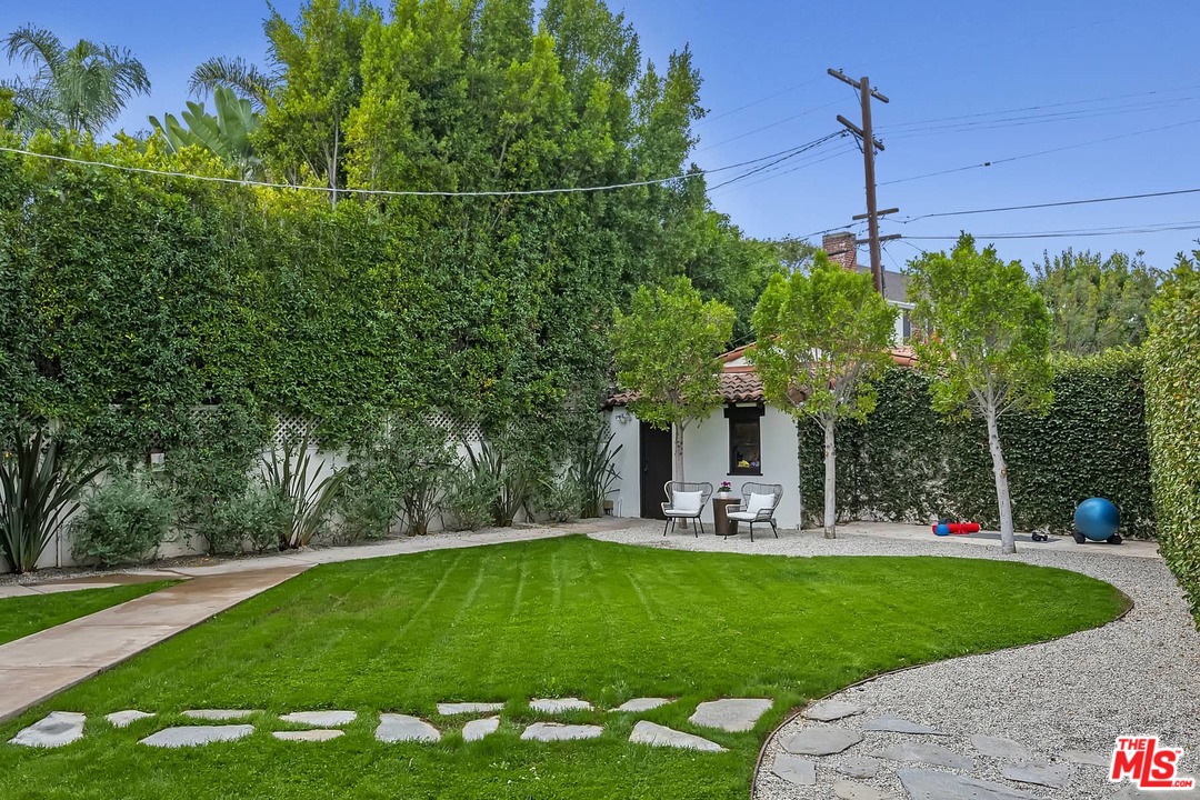 801 South Muirfield Road Los Angeles, CA 90005 - Photo 30 of 36 Gallery Image 30
