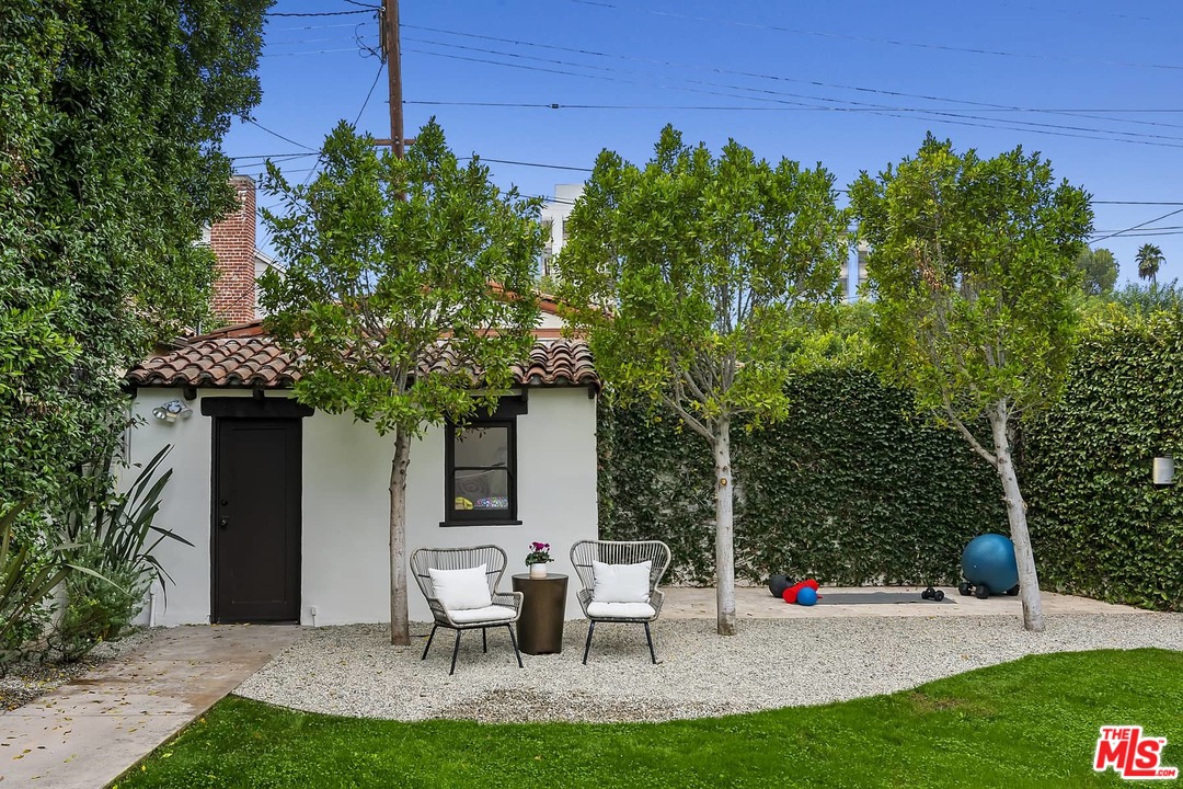 801 South Muirfield Road Los Angeles, CA 90005 - Photo 31 of 36 Gallery Image 31