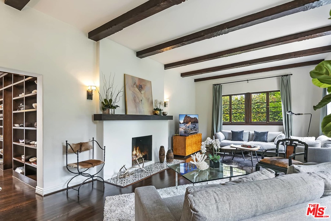 801 South Muirfield Road Los Angeles, CA 90005 - Photo 6 of 36 Gallery Image 6