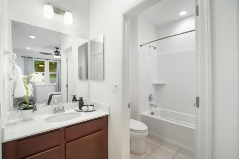 $999,888 | 61 Montecito Vista Drive, Unit 6, San Jose, CA 95111