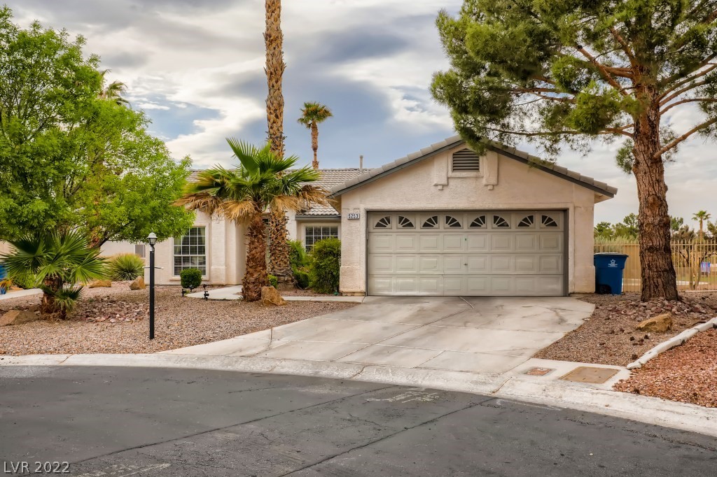 5253 Saranac Road Las Vegas, NV 89130 - Photo 1 of 31