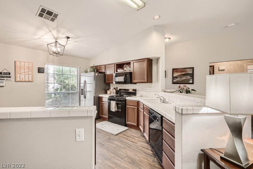 5253 Saranac Road Las Vegas, NV 89130 - Photo 12 of 31