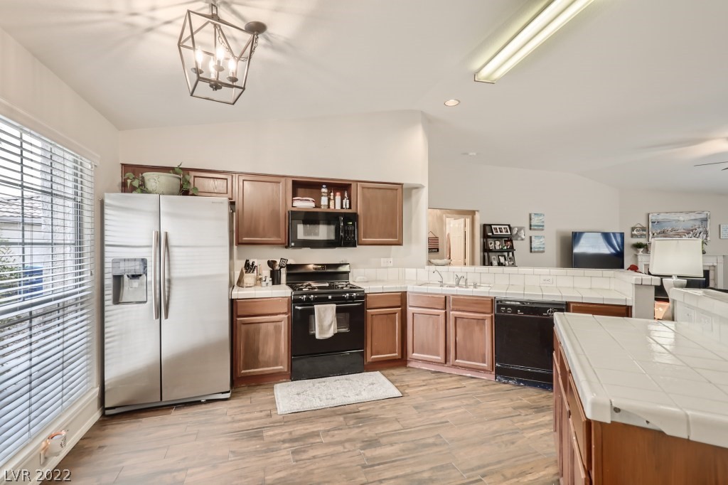 5253 Saranac Road Las Vegas, NV 89130 - Photo 13 of 31
