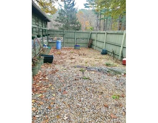 95 Walker Pond Road Sturbridge, MA 01566 - Photo 8 of 28
