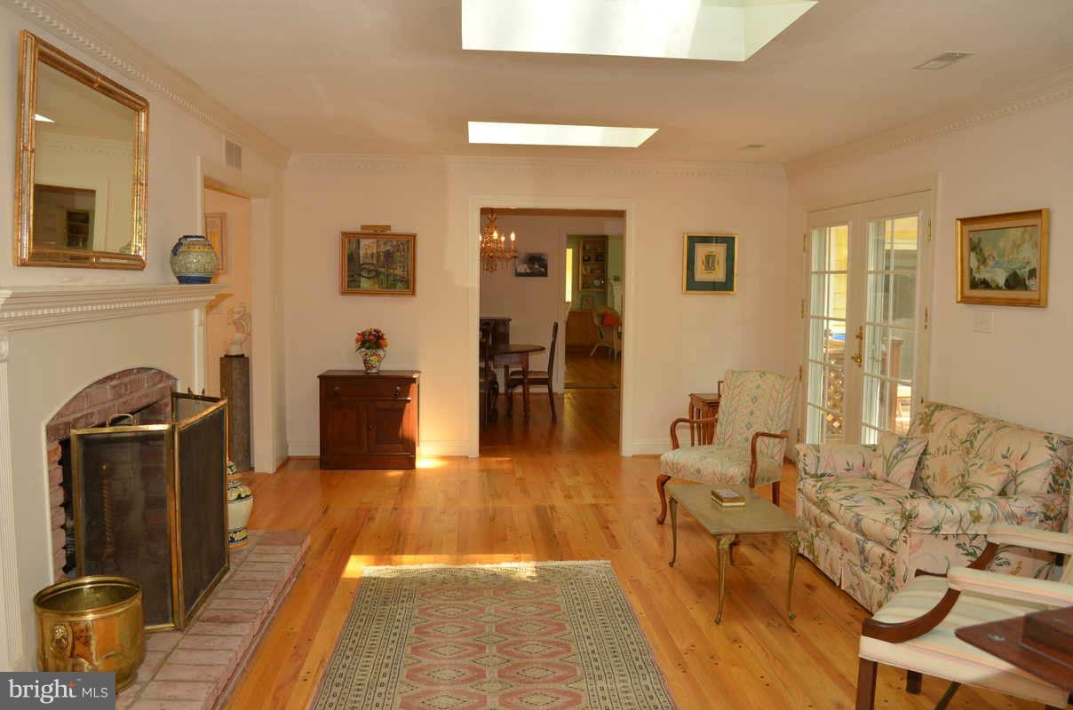 507 Epping Forest Road Annapolis, MD 21401 - Photo 13 of 30 Living room with wood burning fireplace