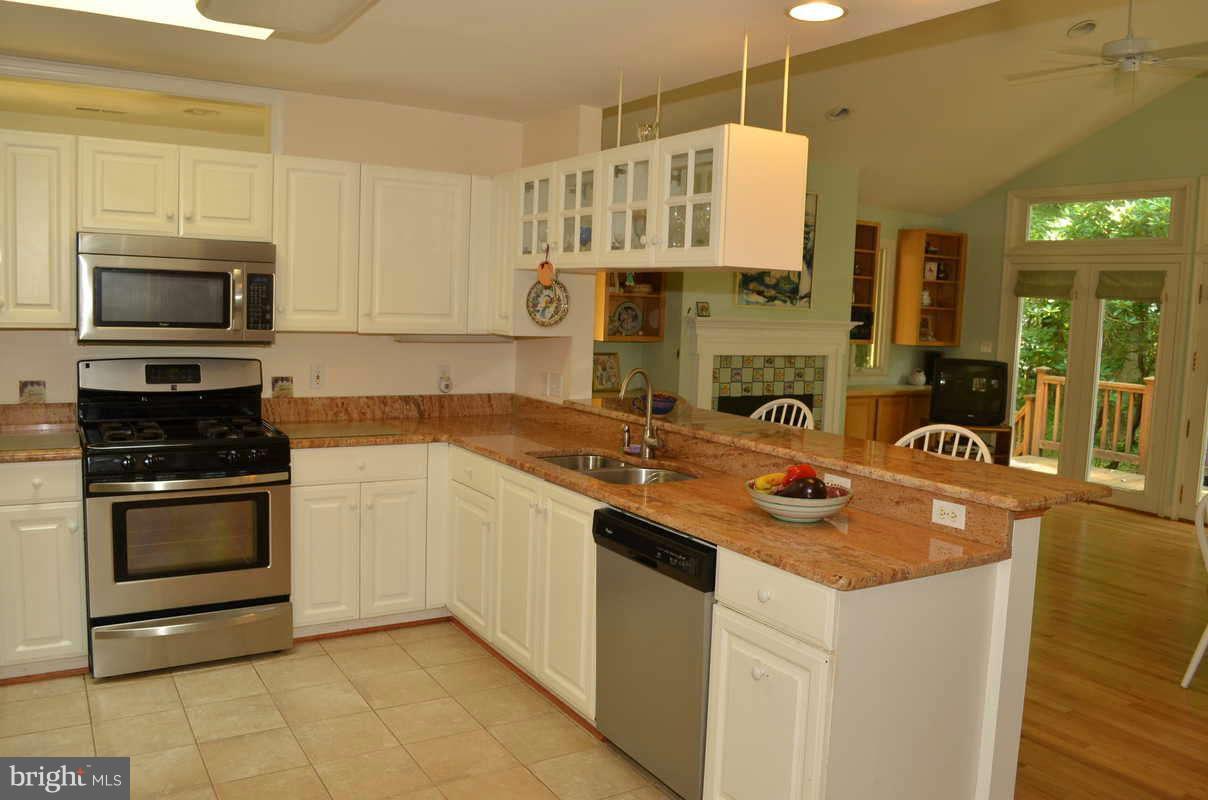 507 Epping Forest Road Annapolis, MD 21401 - Photo 9 of 30 Updated kitchen with granite and stainless