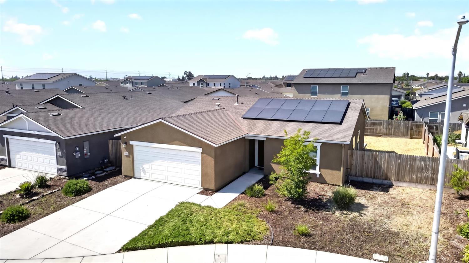 627 Elizabeth Court Merced, CA 95341 - Photo 2 of 18