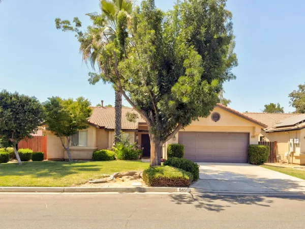 $395,000 | 5451 North State Street, Fresno, CA 93722