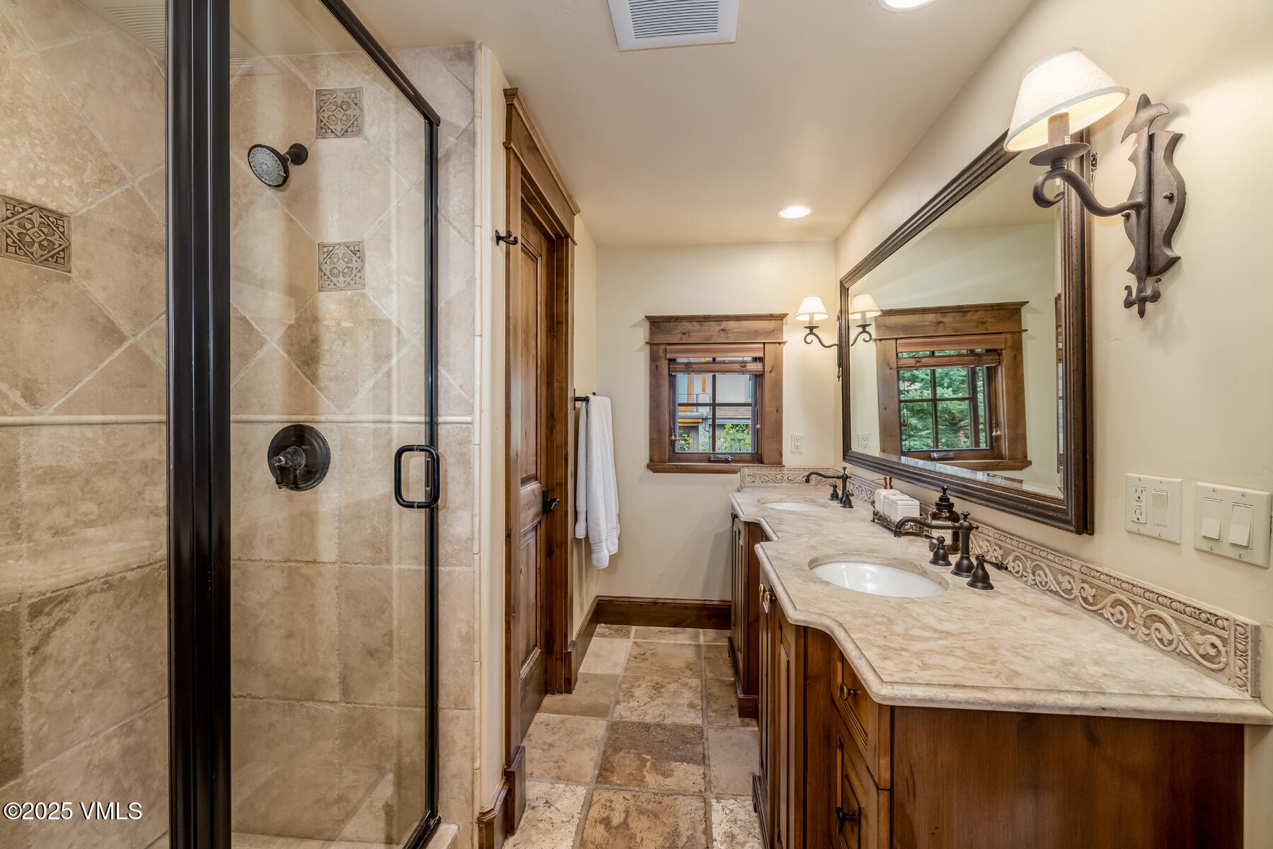 922 June Creek Road Edwards, CO 81632 - Photo 25 of 48 Primary Ensuite