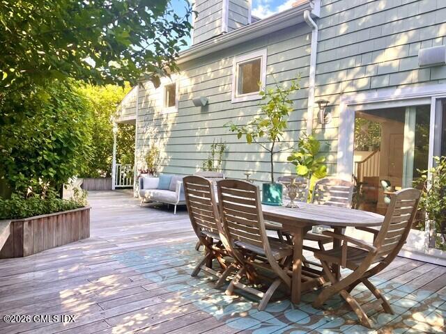 6 Irvine Road Old Greenwich, CT 06870 - Photo 4 of 15 Deck