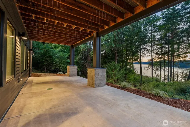 a view of porch with a patio