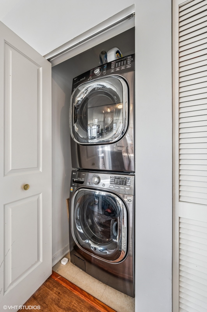 511 West Division Street, Unit 607 Chicago, IL 60610 - Photo 14 of 23