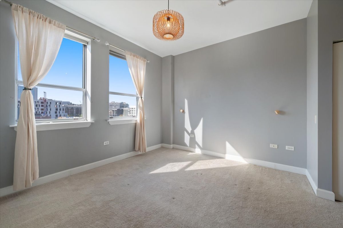 511 West Division Street, Unit 607 Chicago, IL 60610 - Photo 16 of 23