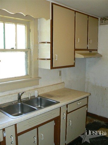 3327 Covington Road Fort Wayne, IN 46802 - Photo 4 of 11 Gallery Image 4
