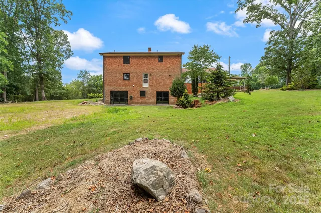 $389,000 | 107 Dale Circle, Morganton, NC 28655