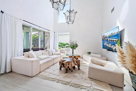 $1,249,999 | 639 Masters Way, Palm Beach Gardens, FL 33418