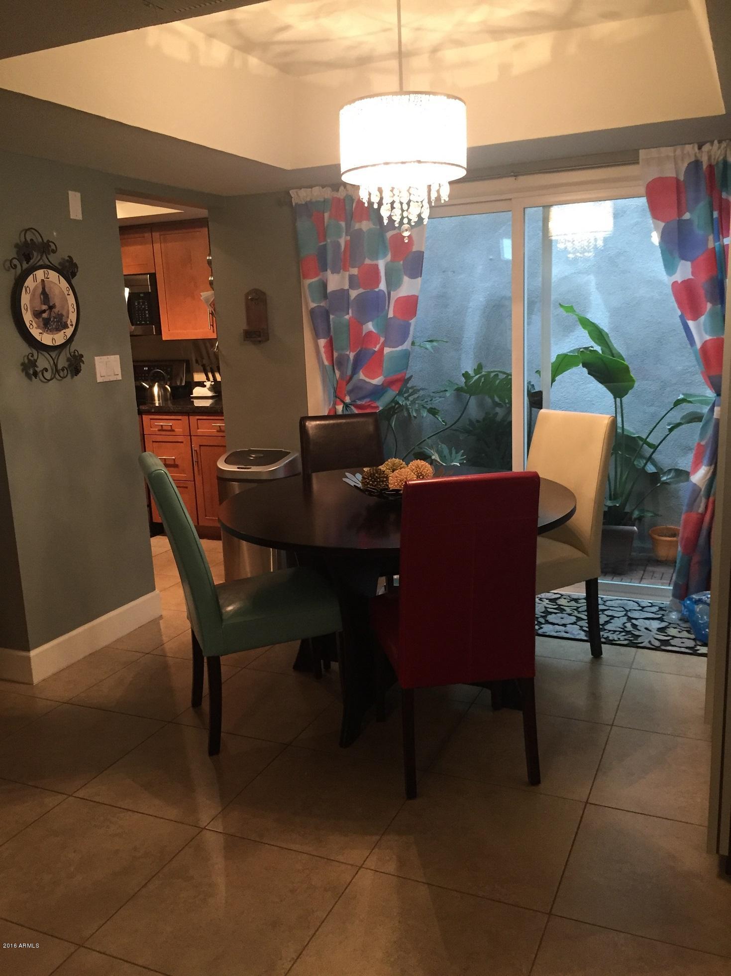 1082 East Pueblo Road Phoenix, AZ 85020 - Photo 3 of 10 Dining