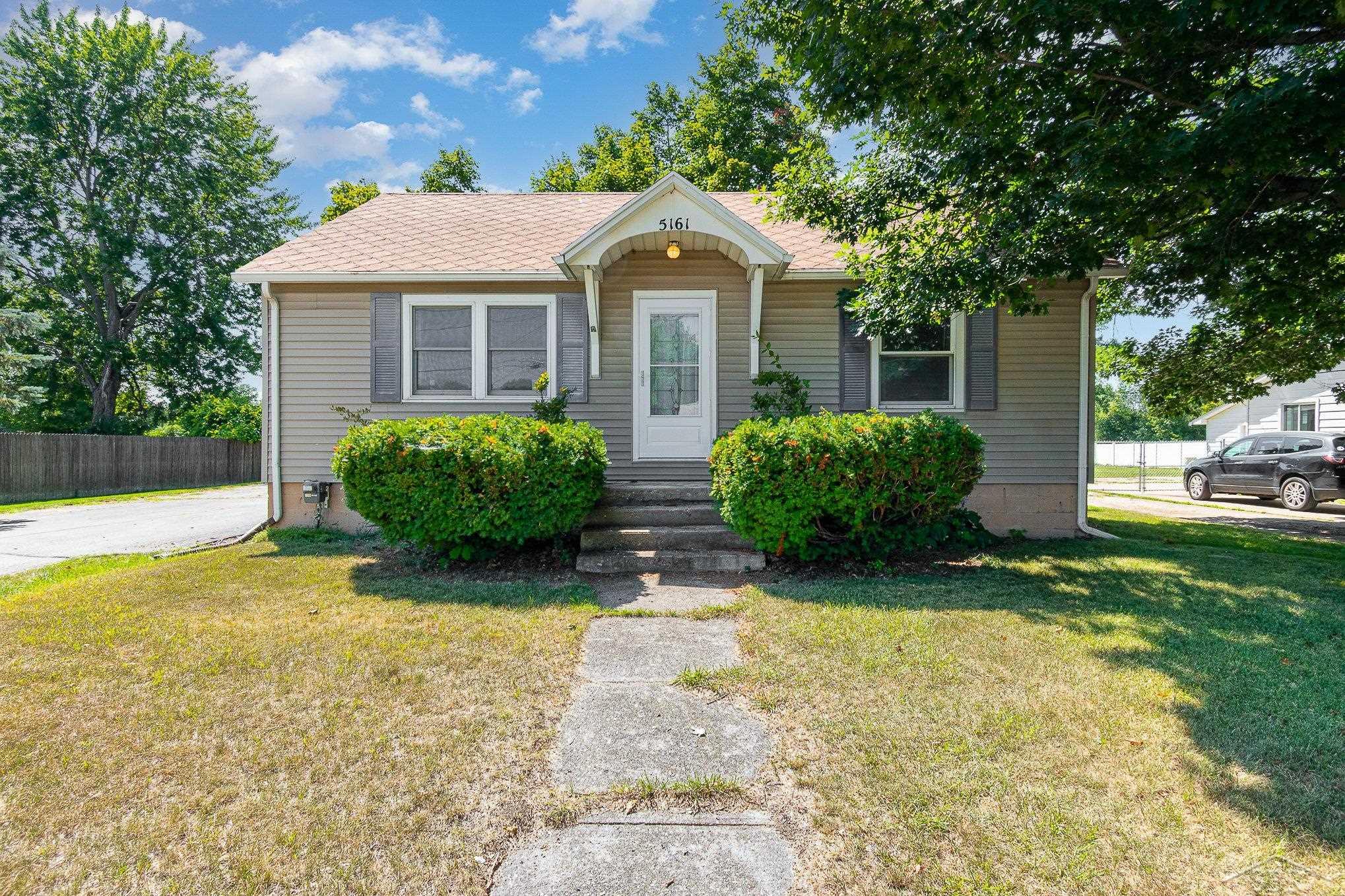 5161 Sherman Road Saginaw, MI 48604 - Photo 1 of 27 50182818-9b9eb364-b8b4-4956-8b10-a97d2efad7f3.JPG