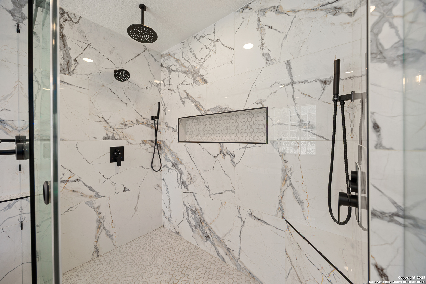 166 Bridle Path Spring Branch, TX 78070 - Photo 23 of 48 a bathroom with a shower