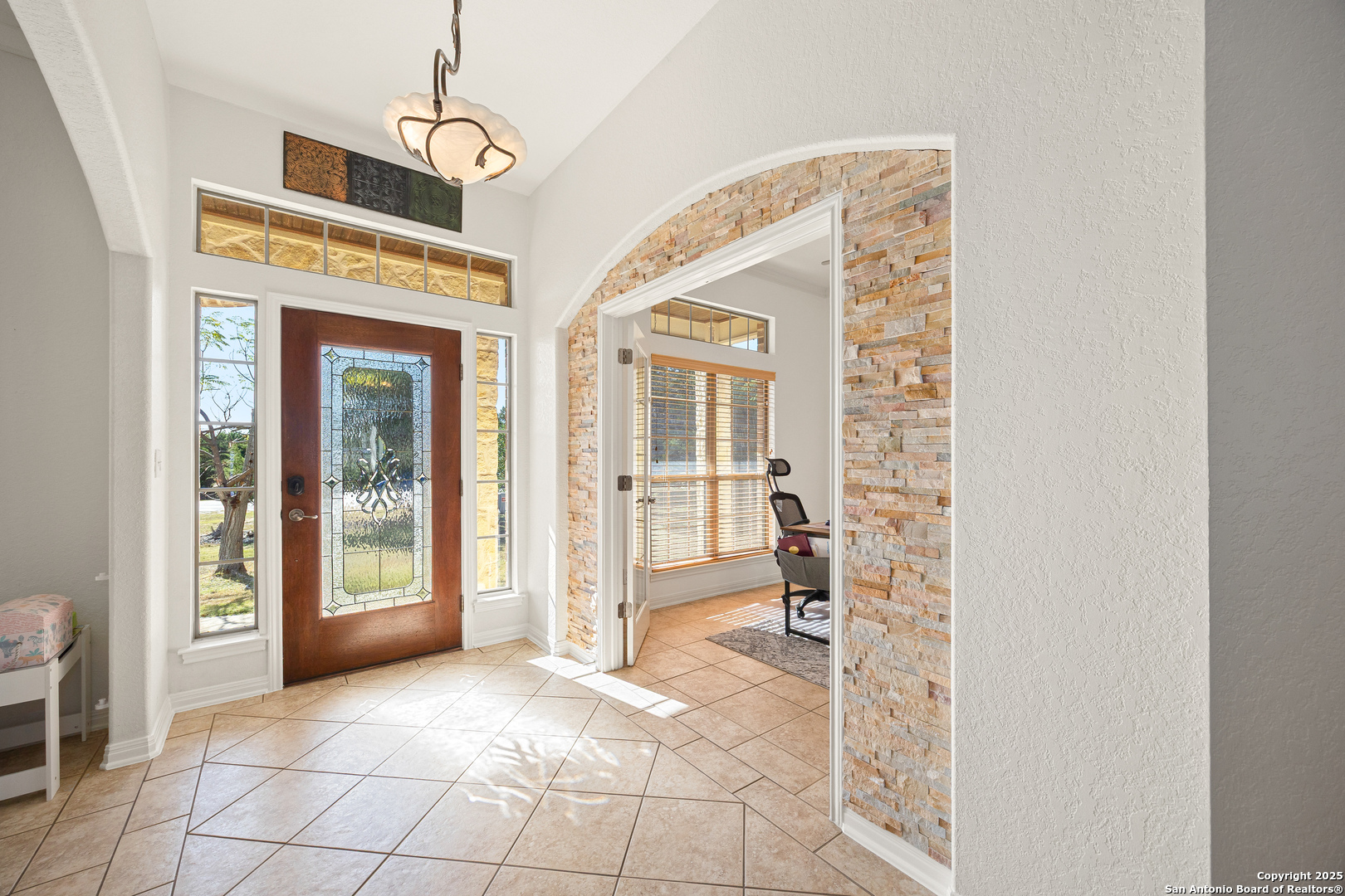 166 Bridle Path Spring Branch, TX 78070 - Photo 6 of 48 a view of a entryway door