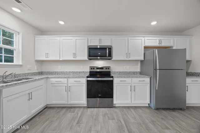 $255,000 | 1324 South Wilshire Court, Kinston, NC 28504