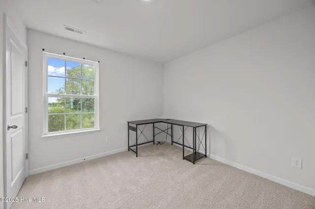 $255,000 | 1324 South Wilshire Court, Kinston, NC 28504